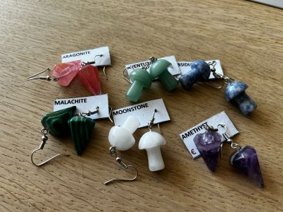 Ohrringe aus Naturstein